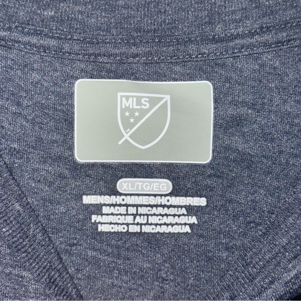 Philadelphia Union MLS Mens T-Shirt XL NWT Blue Heather Short Sleeve Crew Neck - Picture 3 of 5